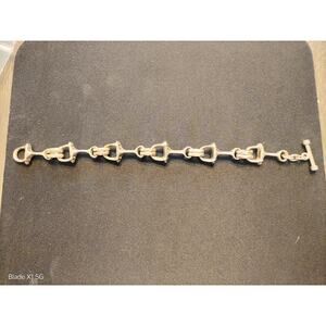Adorable Vintage Sterling Silver Stirup-Link Bracelet
